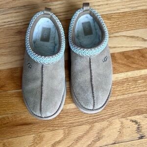 UGG Kids Tan Suede Slippers with Light Blue Trim
